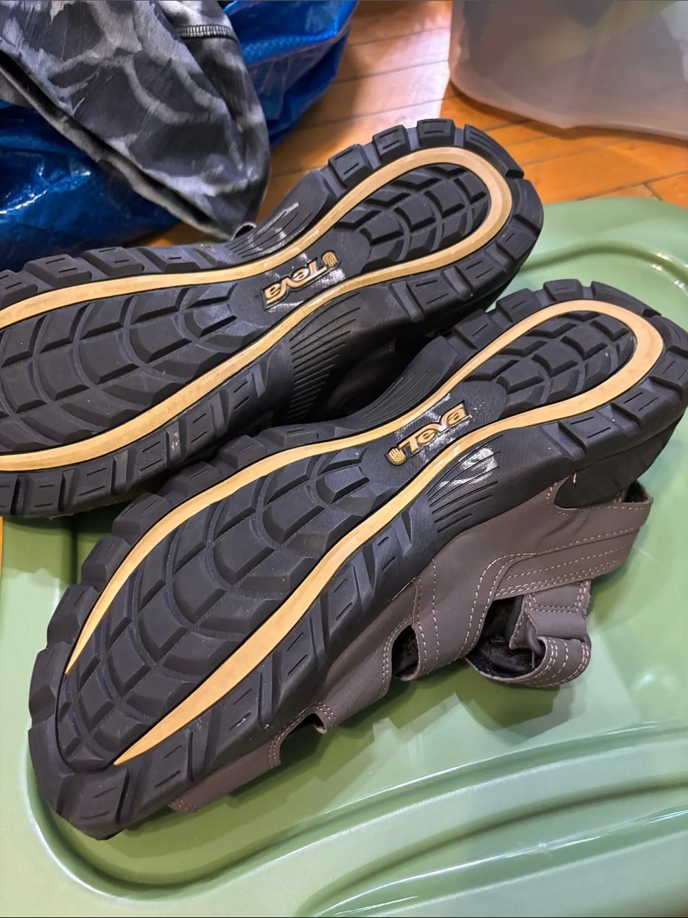 Teva Men’s Forebay Hiking Sandals size 12